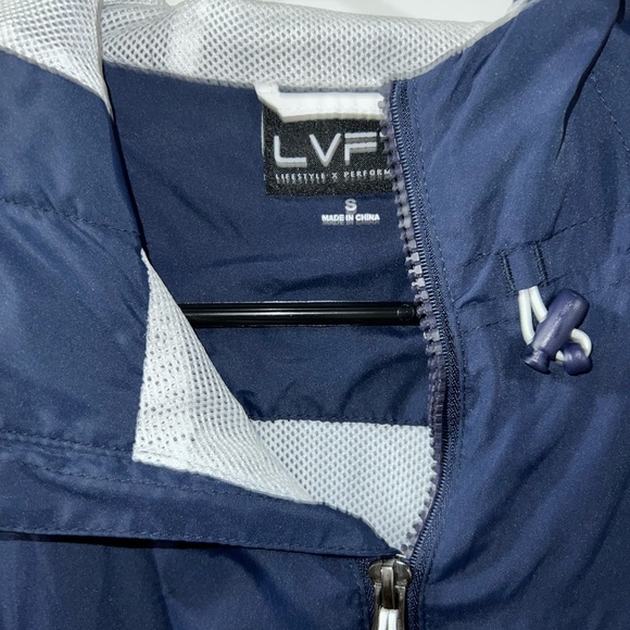 LIVEFIT quarter zip wind breaker. - Picture 4 of 4